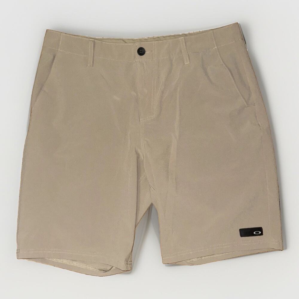 Oakley Regular Fit Shorts Tan Size 36x9